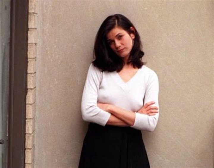 Exploring Linda Fiorentino's Worth: A Glimpse Into The Life Of A Hollywood Star