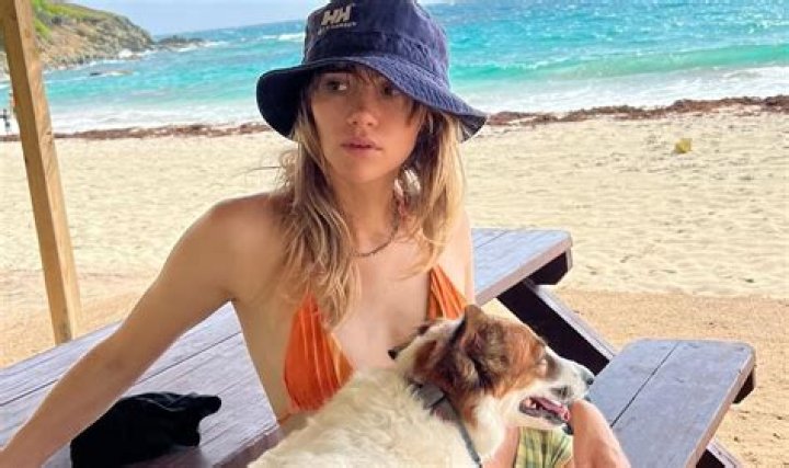 Suki Waterhouse: Unveiling Her Ethnicity And Cultural Heritage