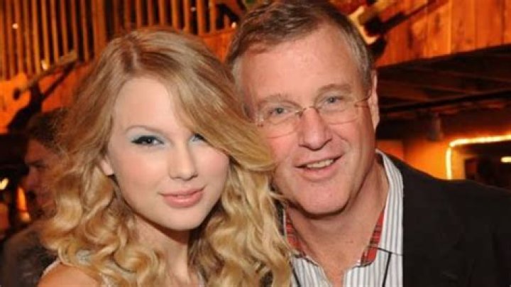 Unraveling The Impact Of Taylor Parents Divorced On Her Life And Career