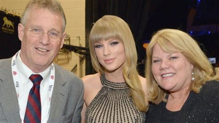 Taylor Swift's Parents: A Journey Towards Reconciliation?