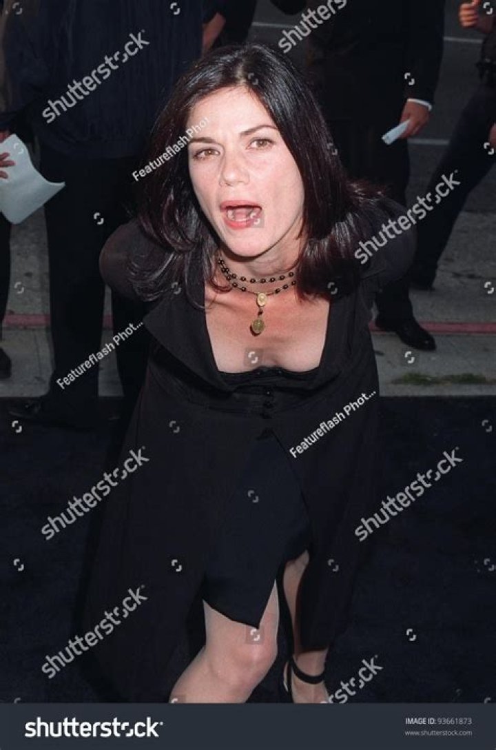 Unveiling Today Linda Fiorentino: A Journey Through Stardom