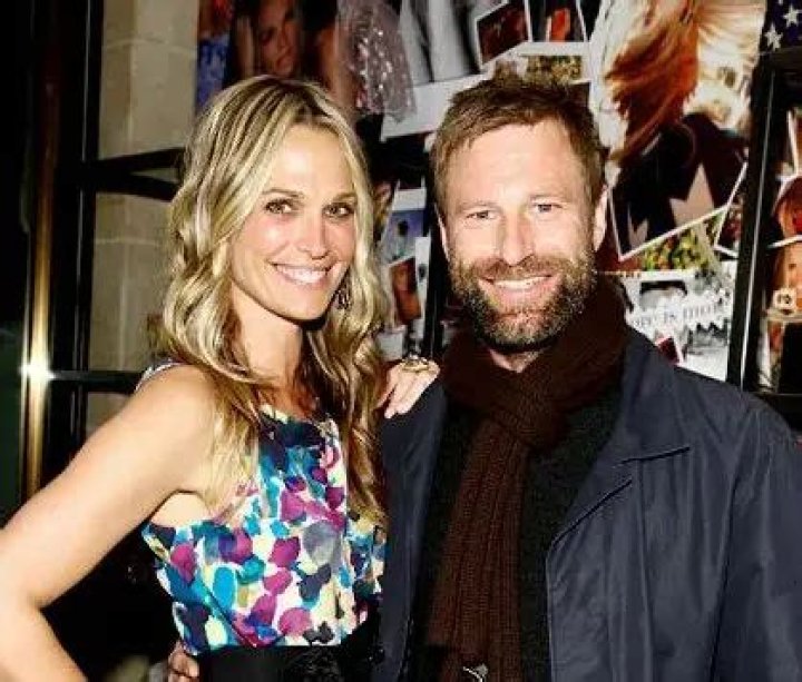 Unveiling The Mystery: Who Is Aaron Eckhart Married To?